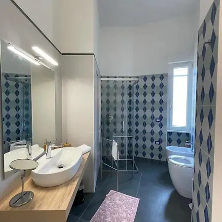 Un Passo Dal Treno Piazza Vittorio Veneto 36-salerno Station Homestay Salerno