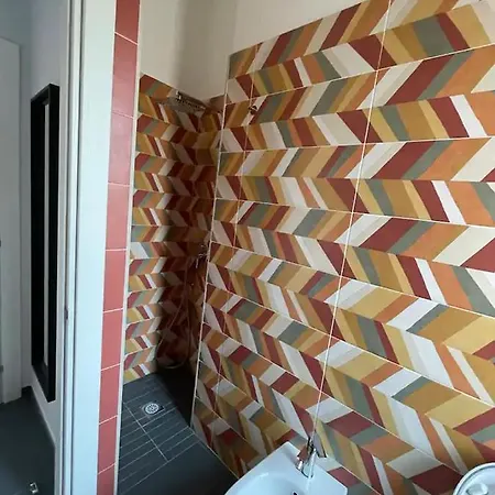 Un Passo Dal Treno Piazza Vittorio Veneto 36-salerno Station Homestay Salerno