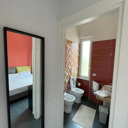Un Passo Dal Treno Piazza Vittorio Veneto 36-salerno Station Homestay